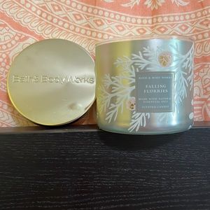 Falling Flurries - Bath & Body Works